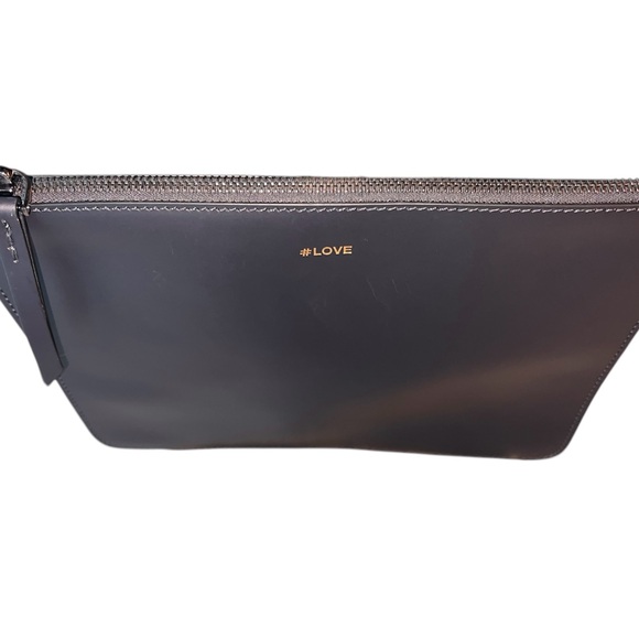 NWT- GREAT 🎁 Ports 1961 men’s skinny black clutch with logo on front - Picture 5 of 16